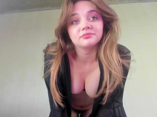may-flower live cam on BongaCams