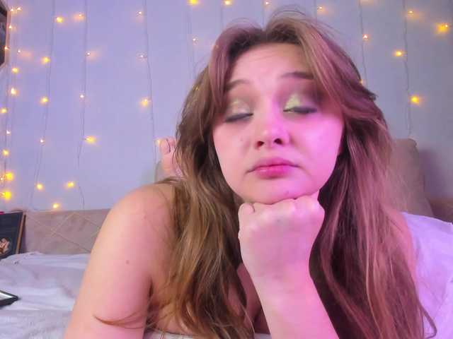 may-flower live cam on BongaCams