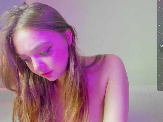 may-flower live cam on BongaCams