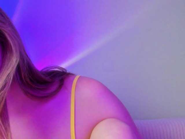 may-flower live cam on BongaCams