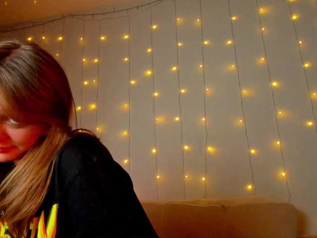 may-flower live cam on BongaCams