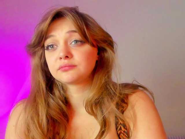 may-flower live cam on BongaCams