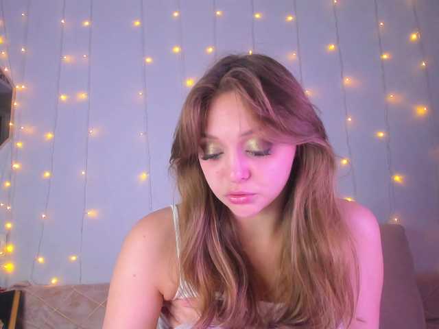 may-flower live cam on BongaCams