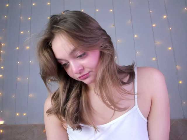 may-flower live cam on BongaCams