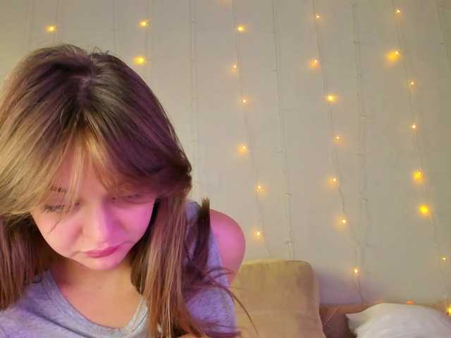 may-flower live cam on BongaCams