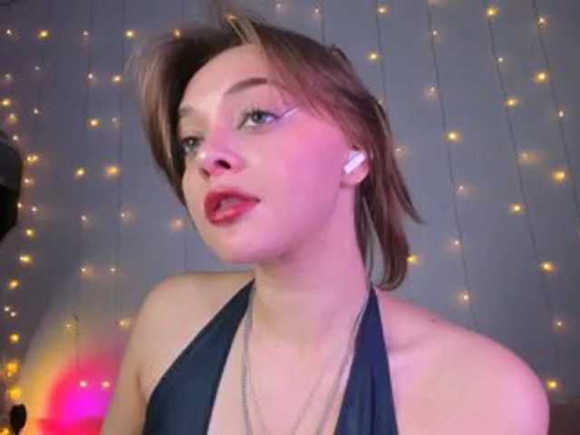 may-flower live cam on BongaCams