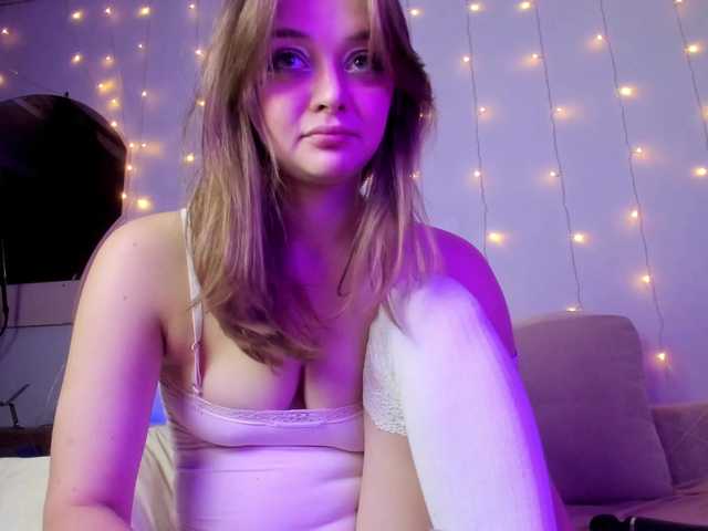 may-flower live cam on BongaCams