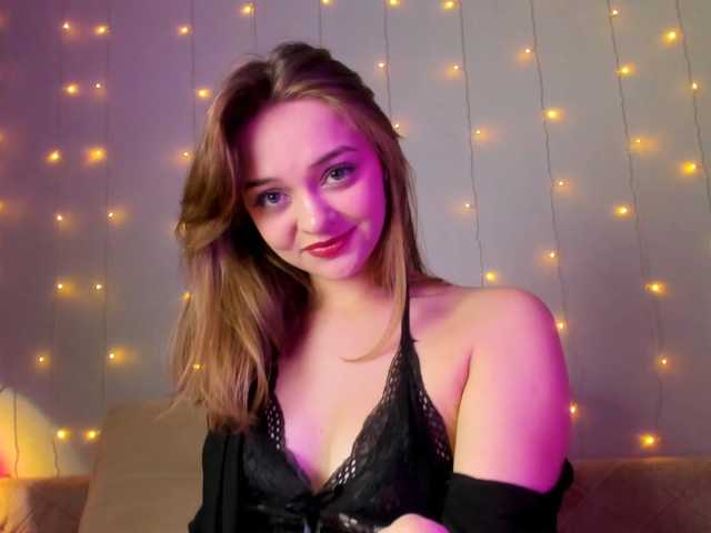 may-flower live cam on BongaCams