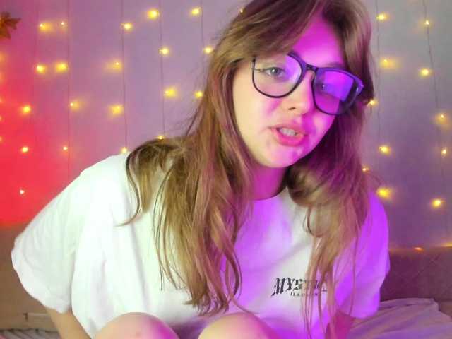 may-flower live cam on BongaCams