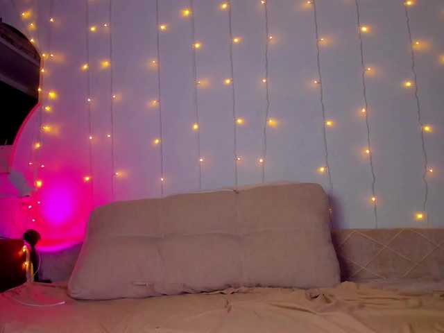 may-flower live cam on BongaCams