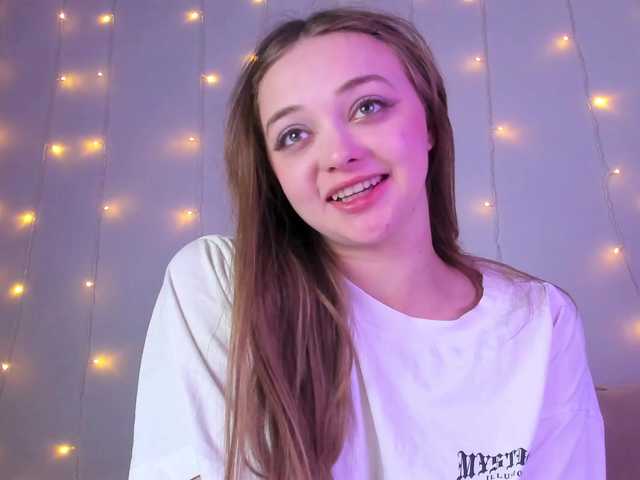 may-flower live cam on BongaCams