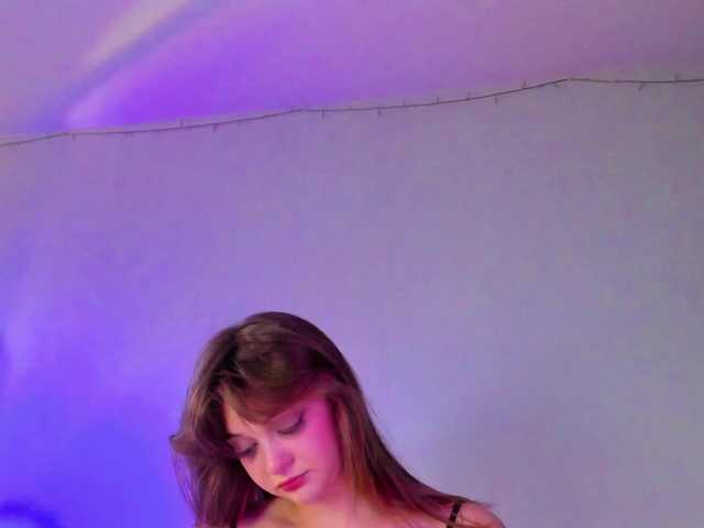 may-flower live webcam show
