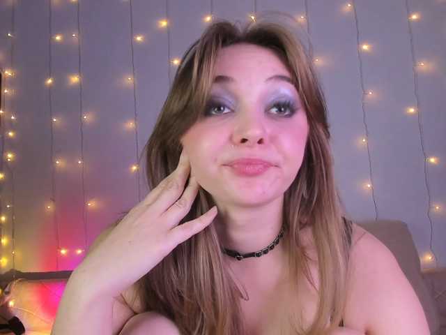 may-flower live cam on BongaCams