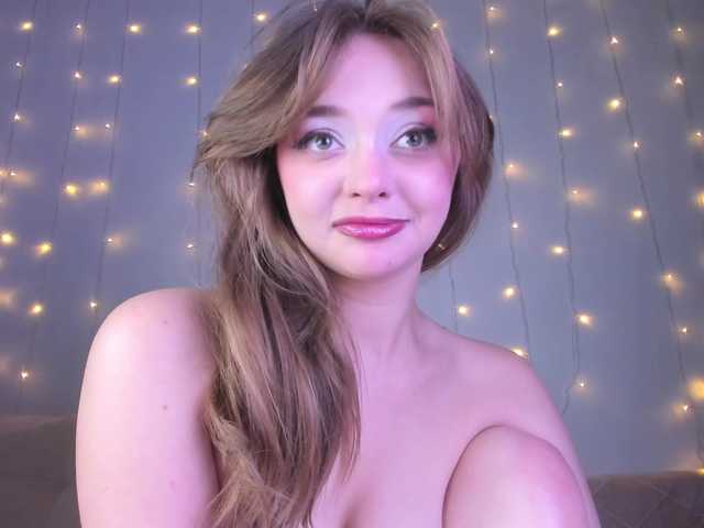 may-flower live cam on BongaCams
