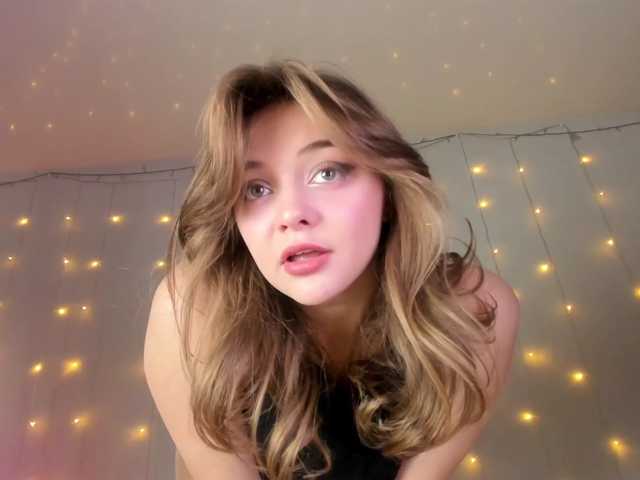 may-flower live cam on BongaCams