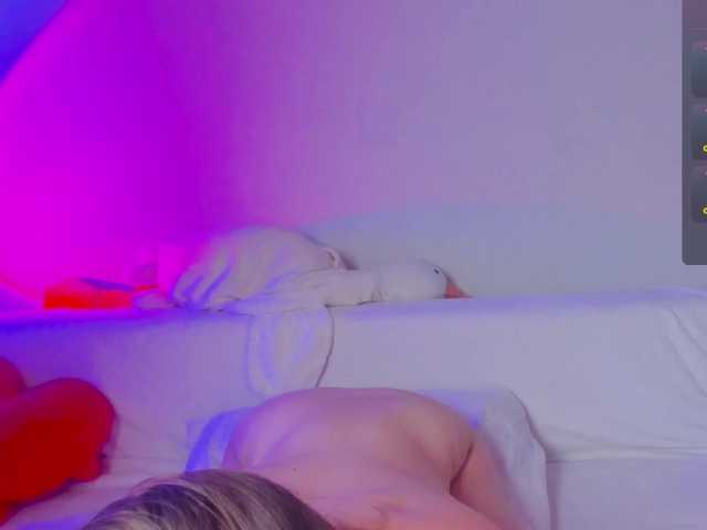 may-flower live cam on BongaCams