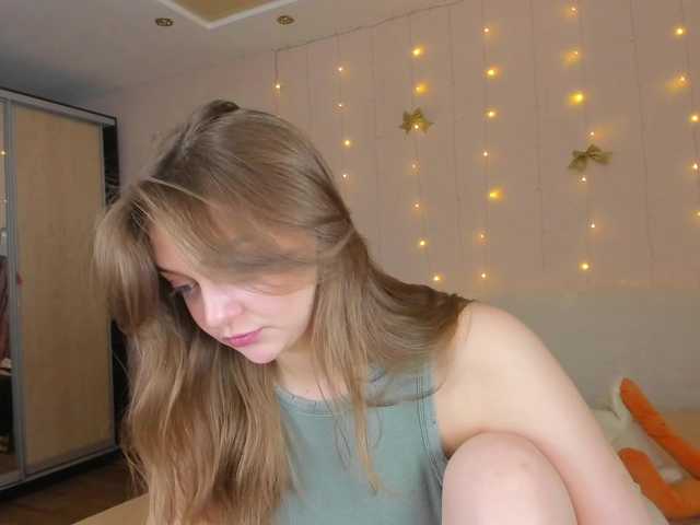 may-flower's BongaCams show and profile