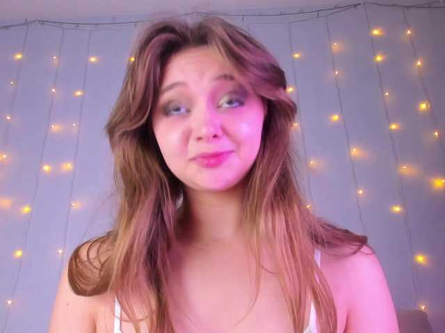 may-flower live cam on BongaCams