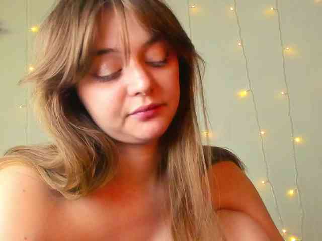 may-flower Live Webcam on BongaCams