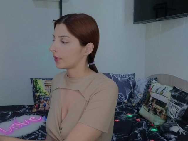 IngaShy live cam on BongaCams