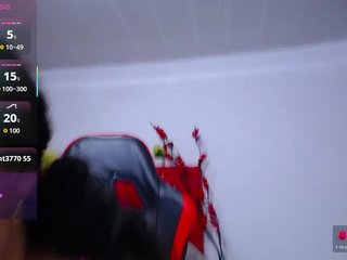 cristal-horny19