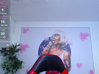 cristal-horny19