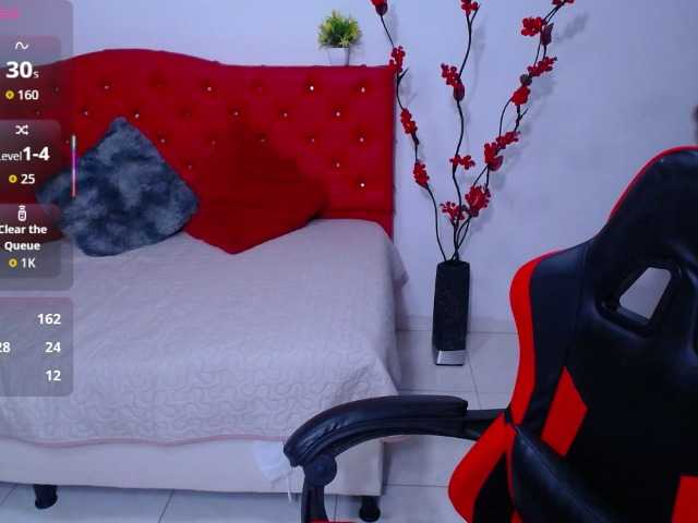 cristal-horny19