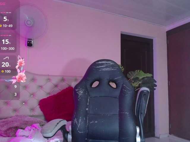 cristal-horny19