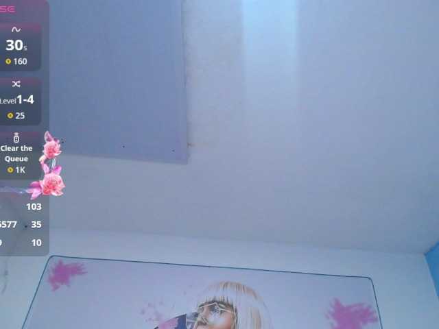 cristal-horny19