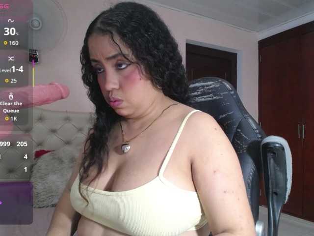 cristal-horny19 — live female cam