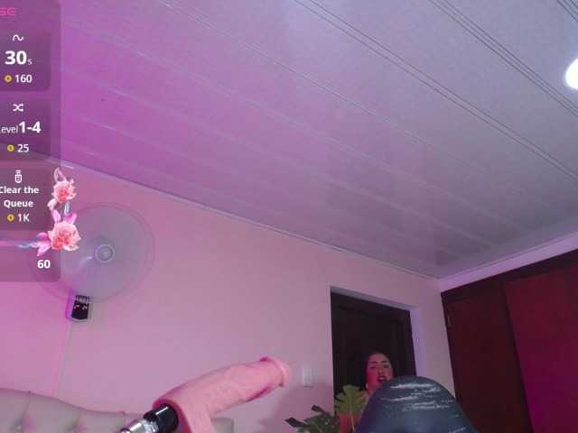 cristal-horny19