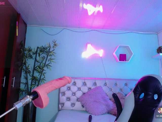 cristal-horny19