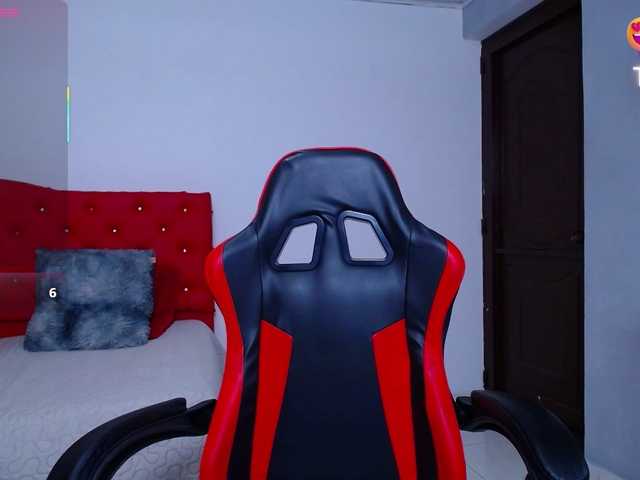 cristal-horny19's BongaCams show and profile