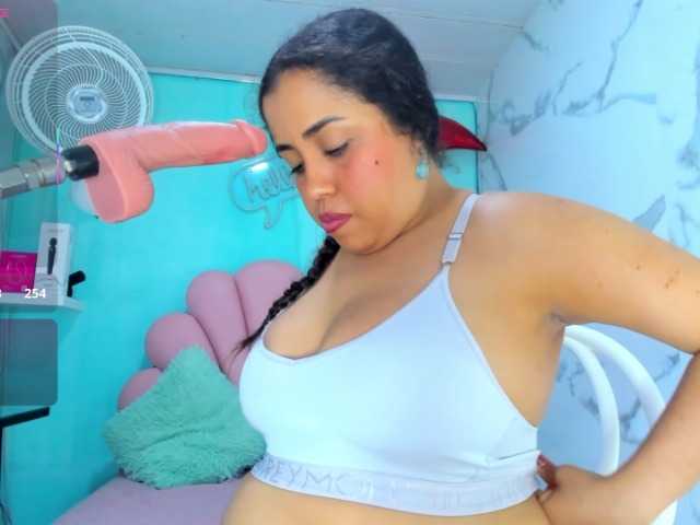 cristal-horny19