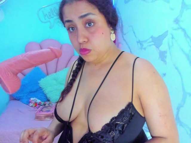 cristal-horny19 live cam on BongaCams