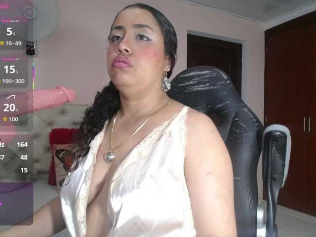 cristal-horny19 live cam preview