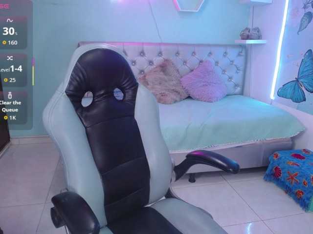 cristal-horny19 live cam on BongaCams