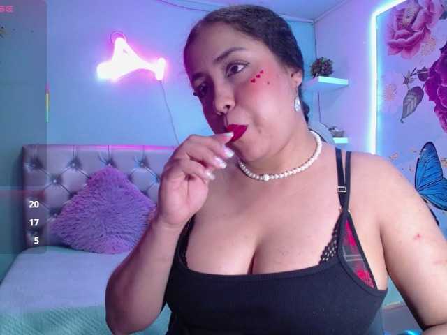 cristal-horny19 live cam on BongaCams