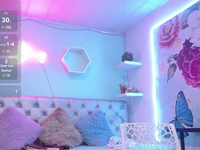 cristal-horny19