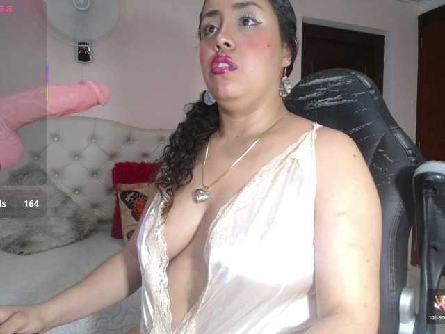 cristal-horny19