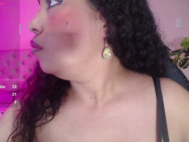 cristal-horny19