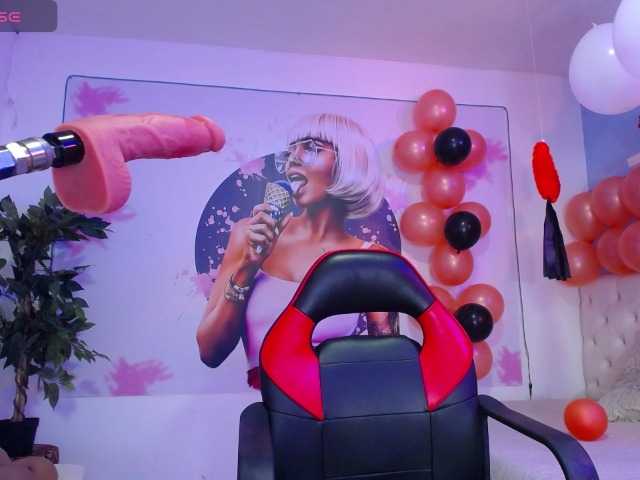 cristal-horny19 live cam on BongaCams