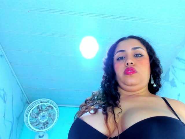 cristal-horny19 live cam on BongaCams