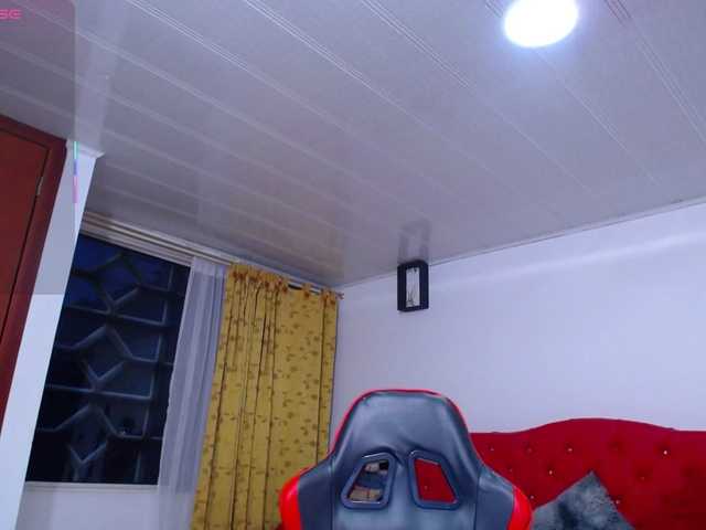 cristal-horny19