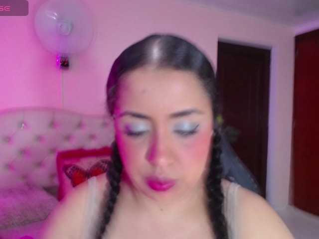cristal-horny19 live cam preview