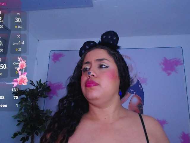 cristal-horny19