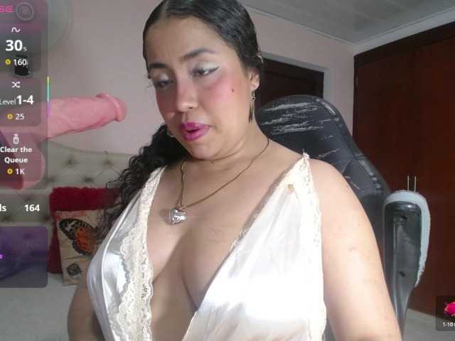 cristal-horny19