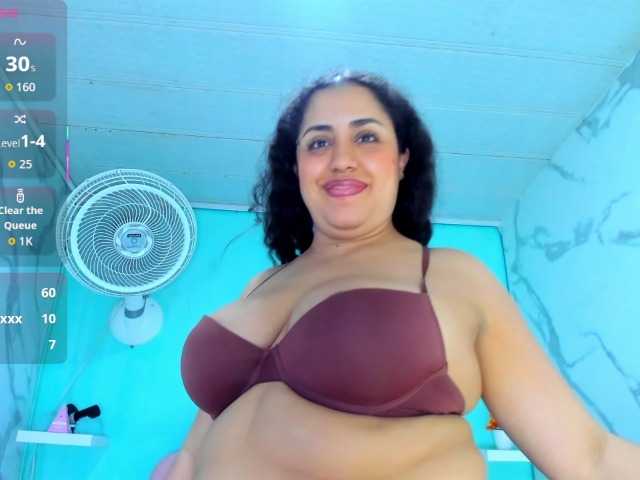 cristal-horny19