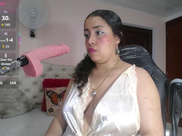 cristal-horny19