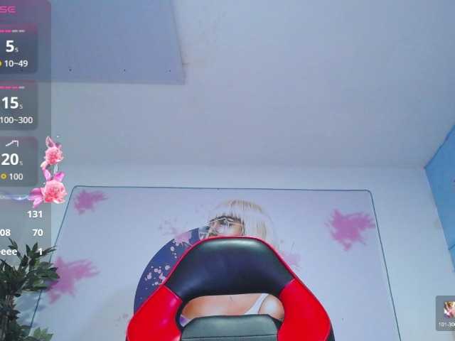 cristal-horny19